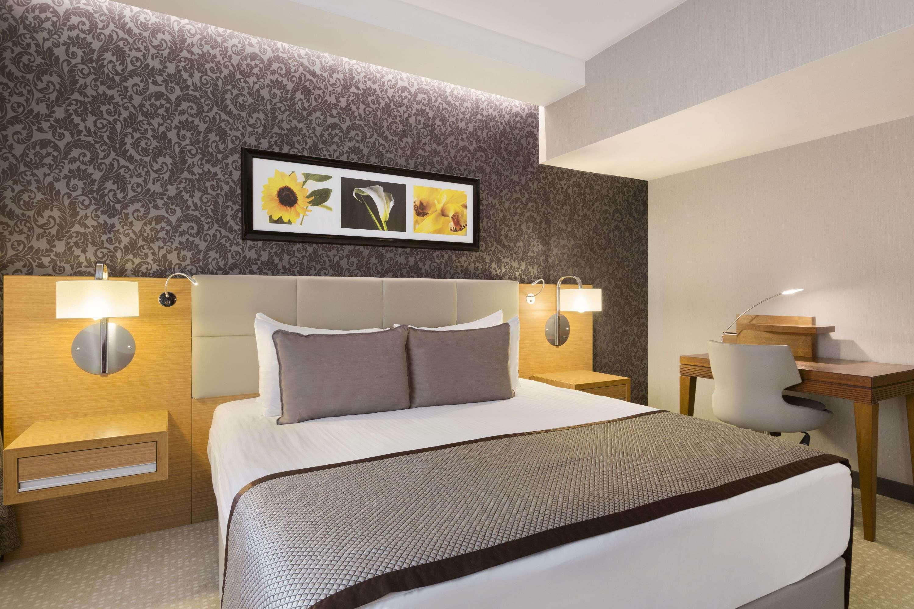 Hotel Ramada Plaza By Wyndham Izmit Kocaeli Exterior foto A bedroom at the hotel