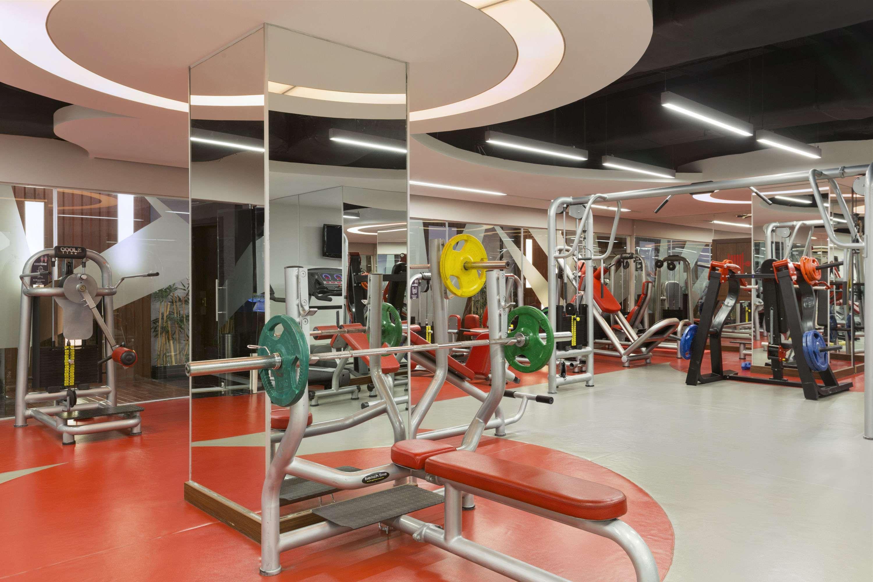 Hotel Ramada Plaza By Wyndham Izmit Kocaeli Exterior foto The gym at the University of Roehampton