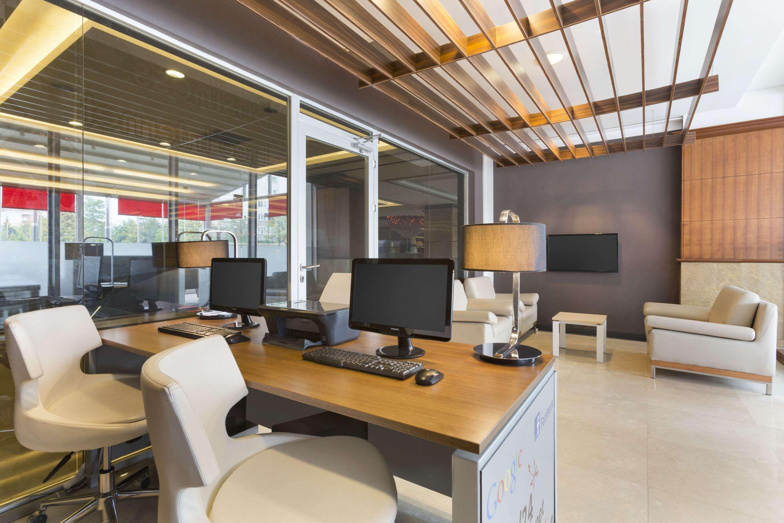 Hotel Ramada Plaza By Wyndham Izmit Kocaeli Exterior foto 3D interior rendering of a modern office
