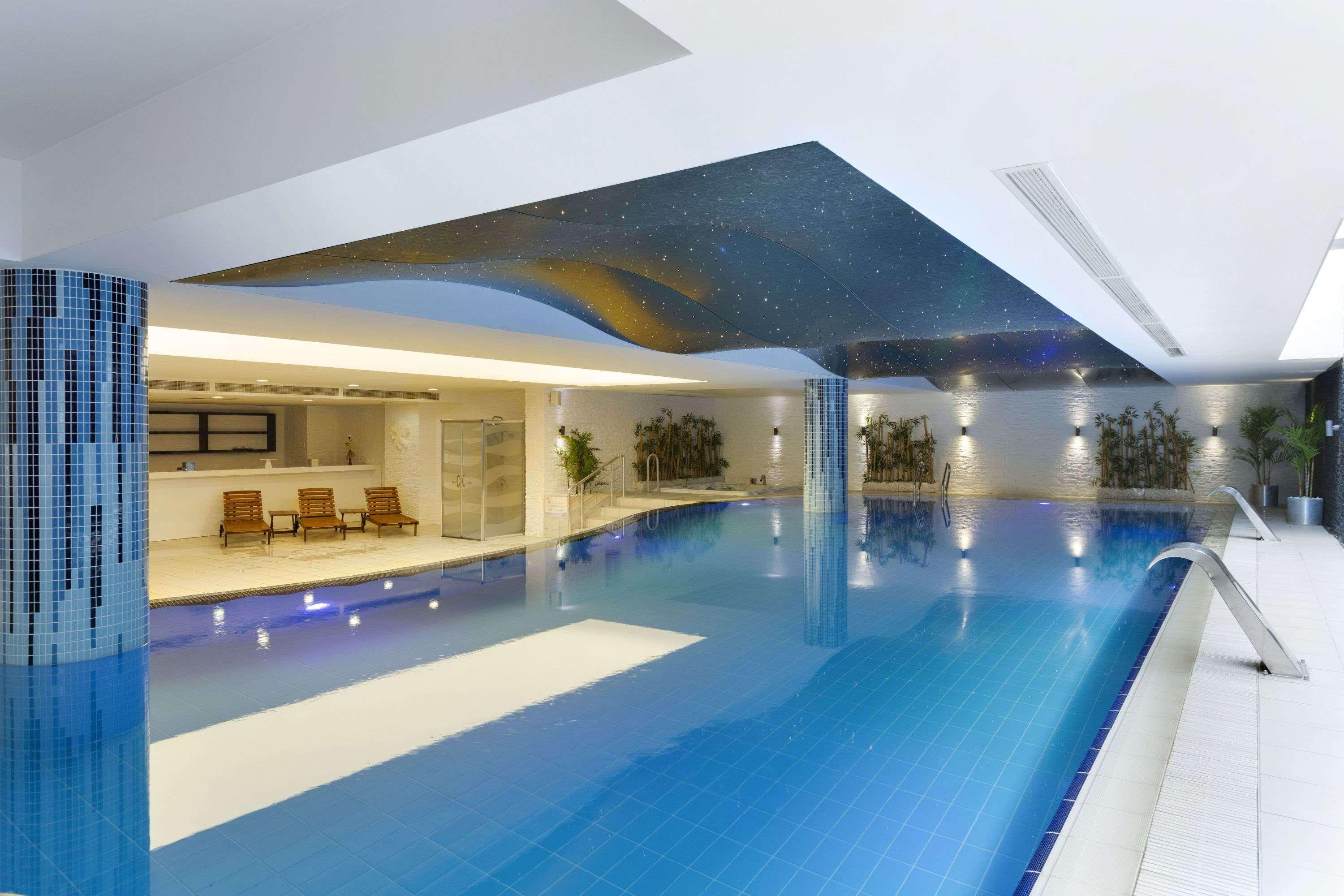 Hotel Ramada Plaza By Wyndham Izmit Kocaeli Exterior foto The swimming pool at the hotel