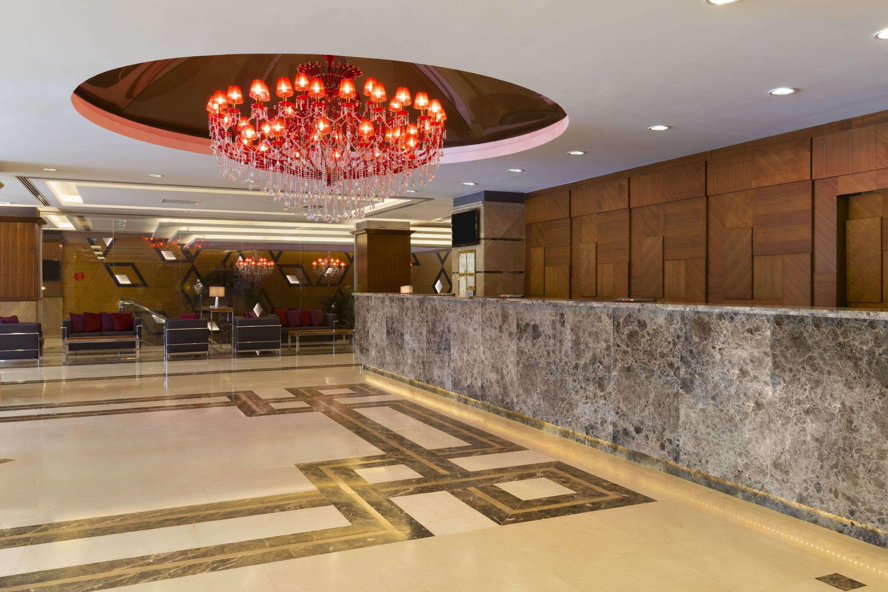 Hotel Ramada Plaza By Wyndham Izmit Kocaeli Exterior foto Lobby