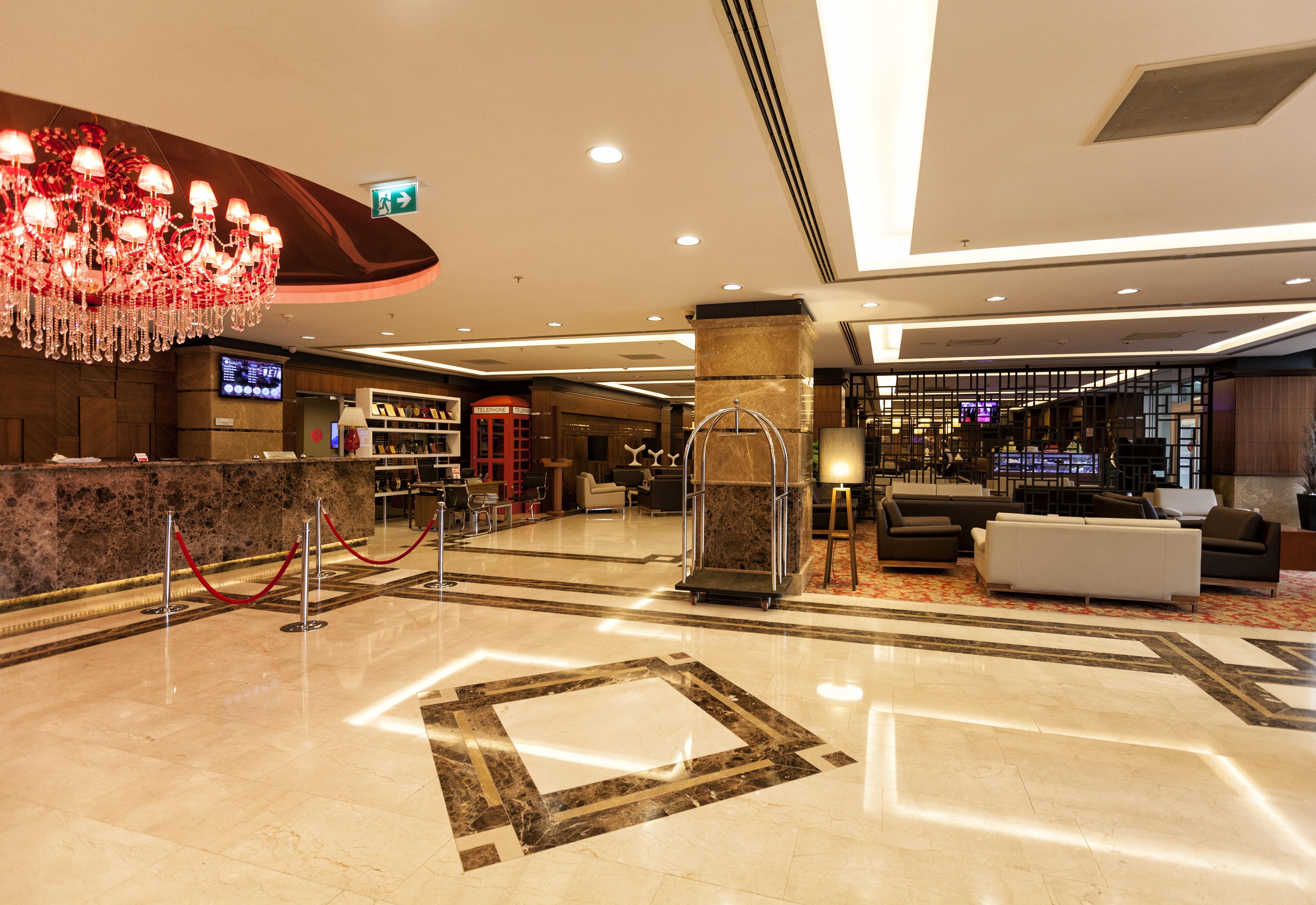 Hotel Ramada Plaza By Wyndham Izmit Kocaeli Exterior foto Lobby
