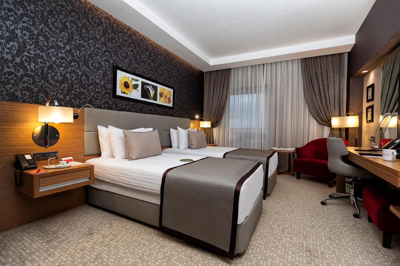 Hotel Ramada Plaza By Wyndham Izmit Kocaeli Habitación foto A room at the hotel