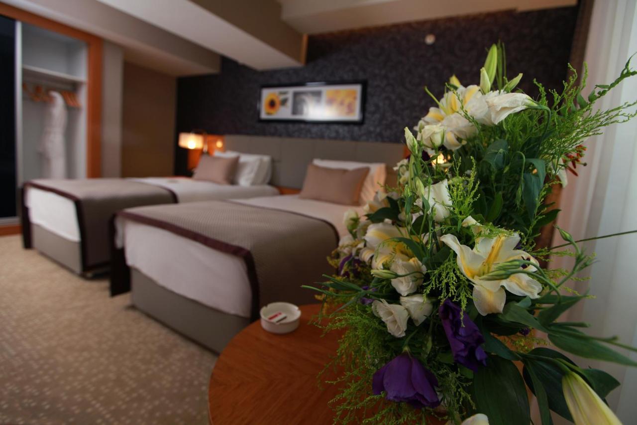 Hotel Ramada Plaza By Wyndham Izmit Kocaeli Habitación foto A room at the hotel